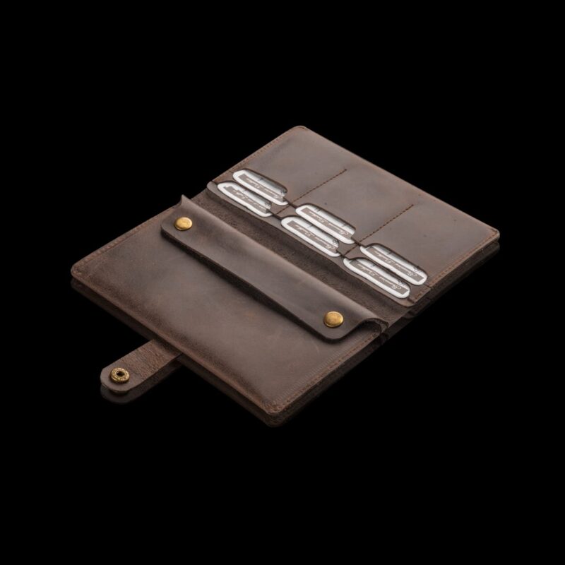 Slot & Snap Wallet